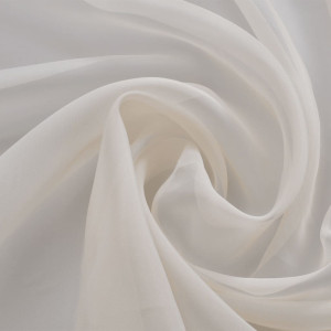 Tela de voile color crema. 1.45 x 20 m D